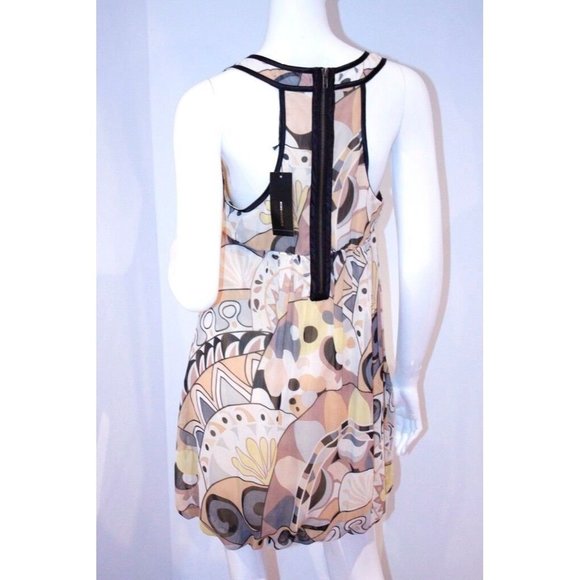 BCBG MAX AZRIA Plates RACER BACK Bubble DRESS ( M ) - Picture 2 of 2